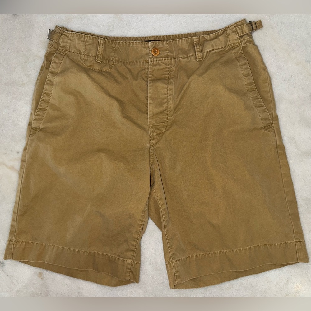 Banana Republic Men's Brown Flat Front khaki chino Shorts